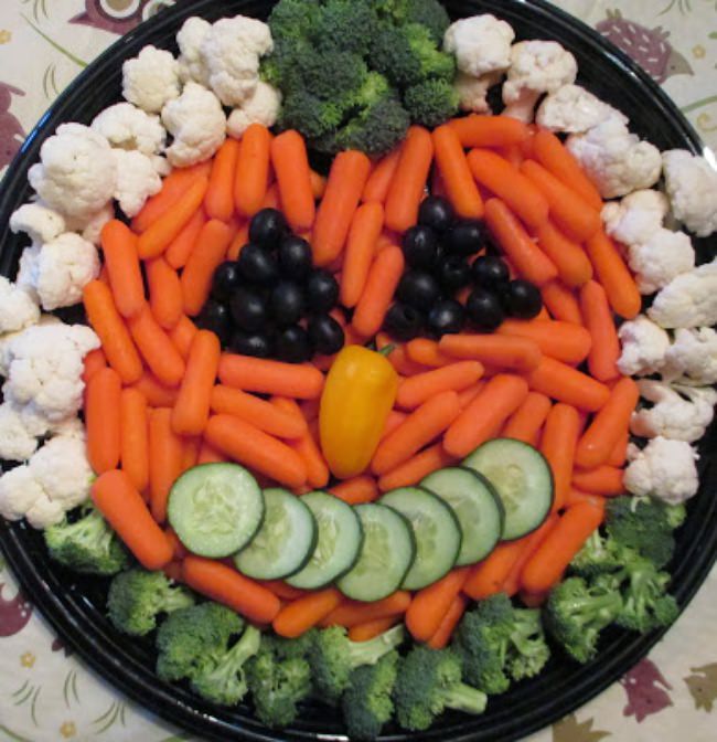 17 Fresh Veggy Tray and Vegetable Dip Platters {recipes} Tip Junkie