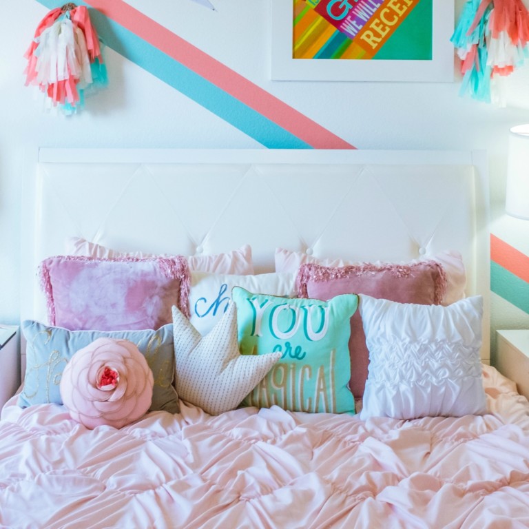 Great Throw Pillow Tutorials featured
