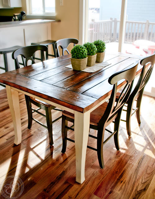 Farmhouse Table {refinishing table} 