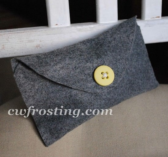 5939-no-sew-faux-buttoned-envelope.jpg