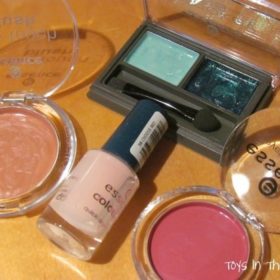 6190-make-your-own-play-make-up.jpg