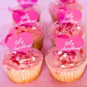 8750-sweetheart-cupcakes.jpg