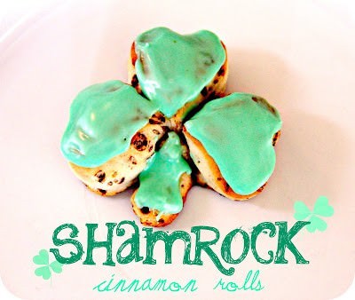 9362-shamrock-cinnamon-rolls.jpg