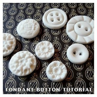 9541-how-to-make-buttons-from-rolled-fondant.jpg