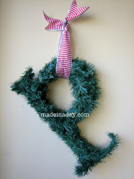 quick-monogram-wreath.jpg