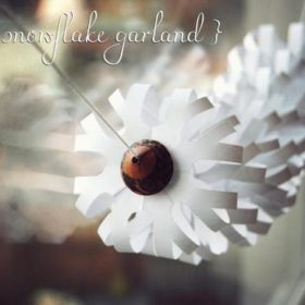 tip-diy-snowflake-garland-image-1.jpg