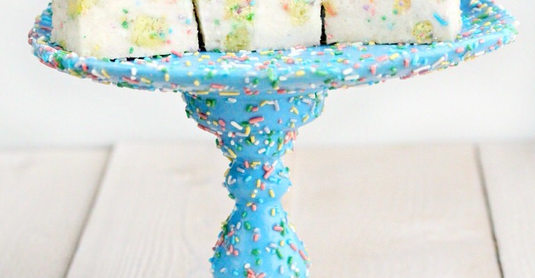 Birthday Cake Batter Marshmallows by 1 Fine Cookie afont