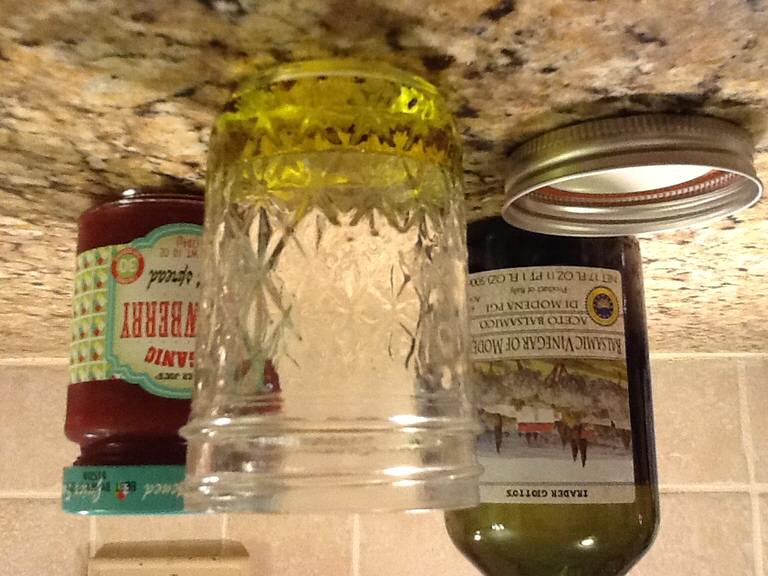 How to make homemade strawberry balsamic vinaigrette Tip Junkie