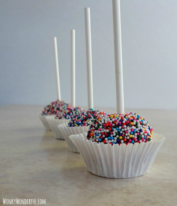 Oreo-Sprinkle-Truffle-Pops-22