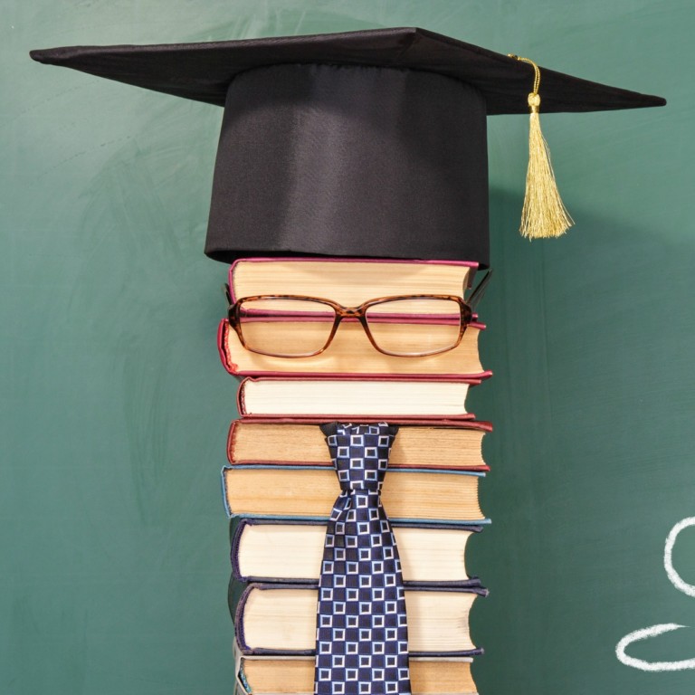 Welcome Back to School Graduation Cap Book