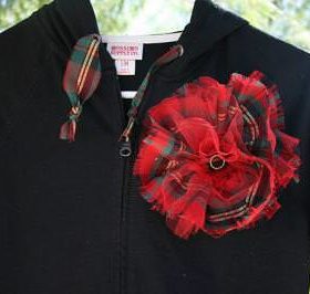Christmas Brooch {Tutorial}