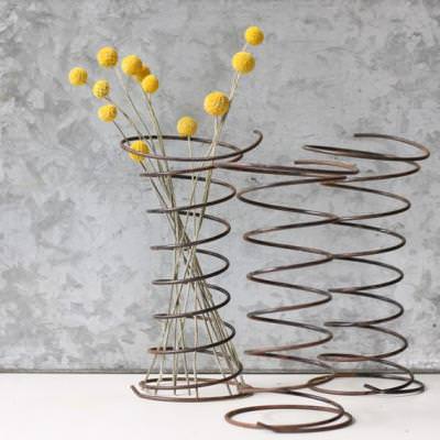 20 Things to Do with Rusty Springs {accessorize} – Tip Junkie