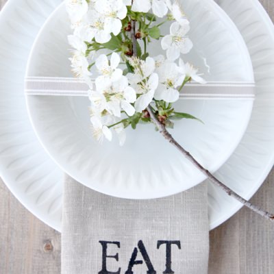 DIY Napkin to Create a Perfect Place Setting {Tablescape}