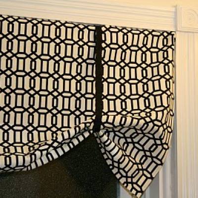 Easy No Sew Valance {Drapes}