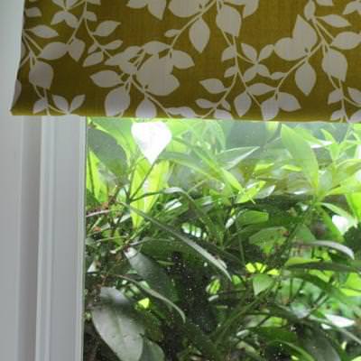 How to Cover a Roller Shade with Fabric {shades}