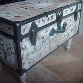 How to Create a Vintage Table from Trunk {trash to treasure}