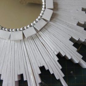 How to Make a Sunburst Mirror from Wood Shims {wall decor}