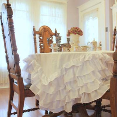 Ruffled Tablecloth {accessorize}