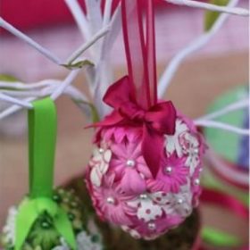 DIY Flower Easter Eggs Tutorial (Easter Crafts}