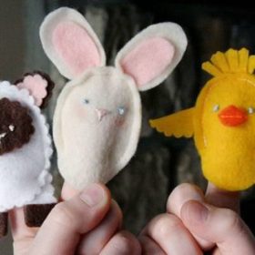 Easter Finger Puppets {Family Friendly Craft}