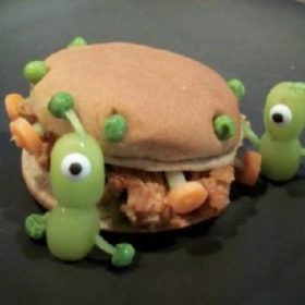 Sloppy UFO's {Edible Craft Recipes}