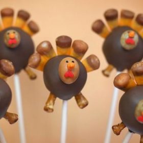 Turkey Cake Pop {Thanksgiving Edible Crafts}