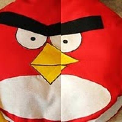 Angry Bird Family Costume {Homemade Halloween Costume Ideas}