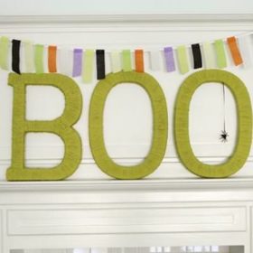 Halloween Yarn Letters {How To Make Halloween Decorations}