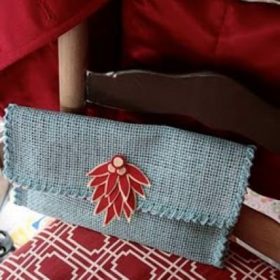 Clutch from a Placemat {Tutorial}