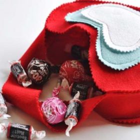 Felt Heart Gift Bag Tutorial
