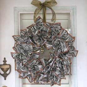 Napkin Wreath {Holiday Decor}