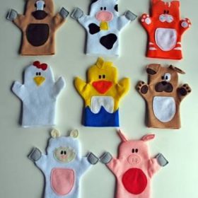 Old MacDonald Felt Finger Puppets {Free Pattern}