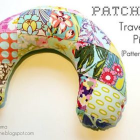 Patchwork Travel Neck Pillow {Travel Gifts}