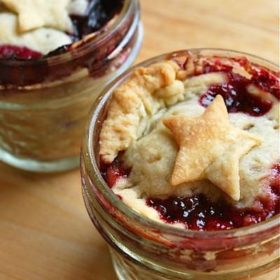 Patriotic Pies In A Jar {Recipe}