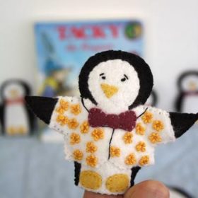 Tacky the Penguin Puppets {Pattern}