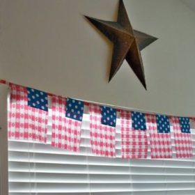 Patriotic Tablecloth Banner {Flags}