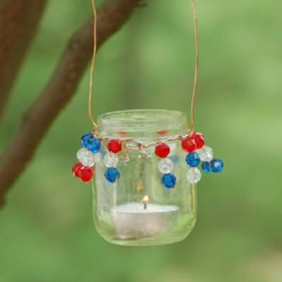 Patriotic Hanging Luminaries {DIY Decor}