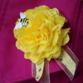 Paper Carnation Corsages {Easy Crafts}