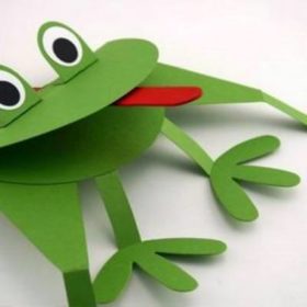 Frog Puppet {Kids Craft}