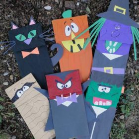 Halloween Paper Bag Puppets {Kids Crafts}