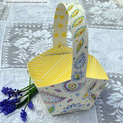 Oodles of Doodles Easter Basket {Paper Craft}