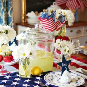 Chic 4th of July Entertaining Ideas {Patriotic Theme}