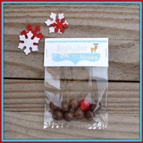 Christmas Treat Bag Topper for Reindeer Noses {Christmas Printables}}