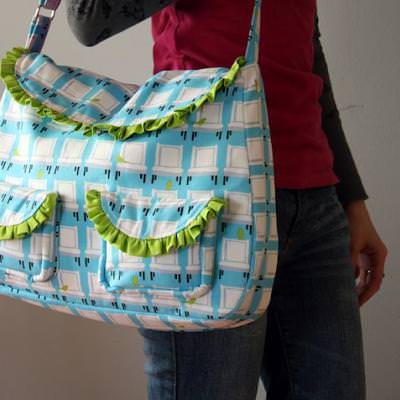 Sweet Ruffled Baby Bag {DIaper Bags}