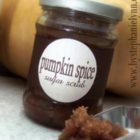 Pumpkin Spice Sugar Scrub {Fall Crafts}