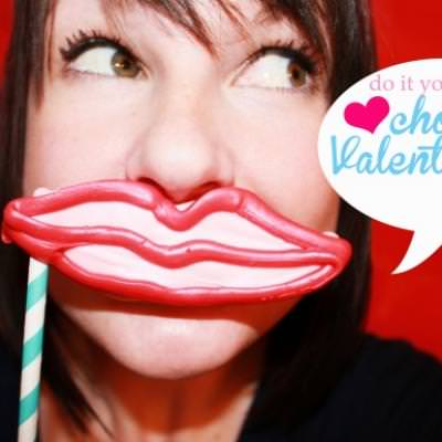 Chocolate Lips for Valentines {Valentine Photo Props}