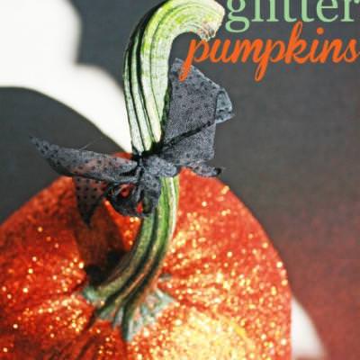 DIY Glitter Pumpkins {pumpkin decorating ideas}
