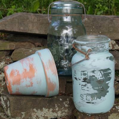 Faking a Vintage Look on Pots {Planters}