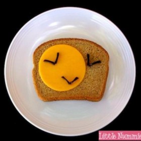 Halloween Moon Snack Sandwiches {Halloween Moon}