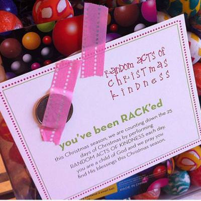 Random Acts of Christmas Kindness {Christmas Holidays}